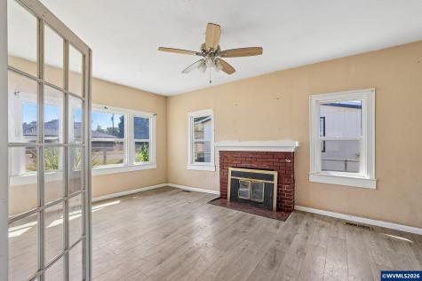 430 Log Cabin Street Independence OR 97351