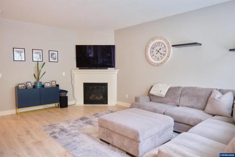 5595 Wigeon Street SE Salem OR 97306