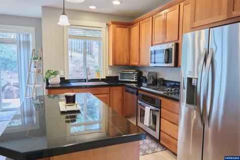 5595 Wigeon Street SE Salem OR 97306