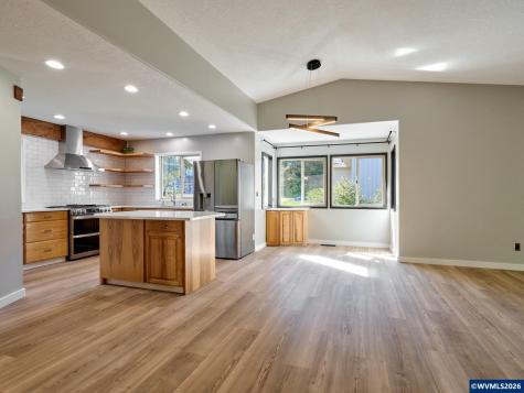 2257 Hemlock Court NW Salem OR 97304