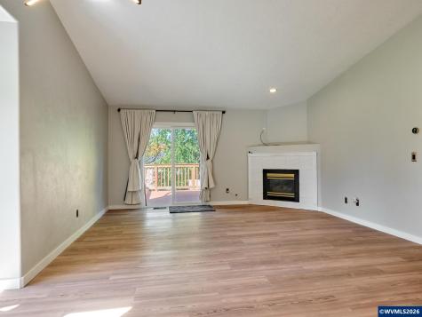 2257 Hemlock Court NW Salem OR 97304
