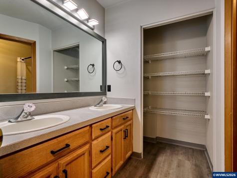 2257 Hemlock Court NW Salem OR 97304