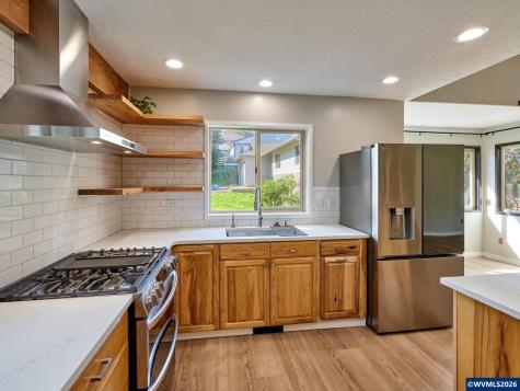 2257 Hemlock Court NW Salem OR 97304