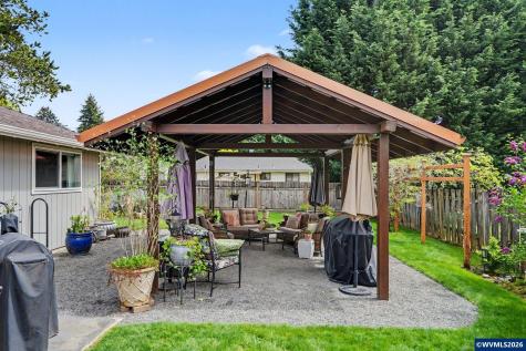 8470 SE Hood Street Clackamas OR 97015