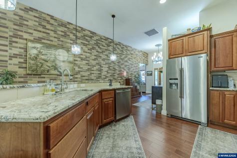 29877 Bartels Creeks Drive Lebanon OR 97355