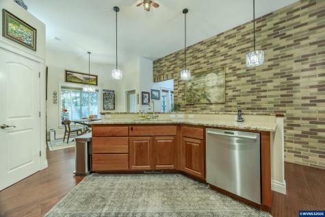 29877 Bartels Creeks Drive Lebanon OR 97355