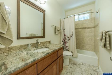 29877 Bartels Creeks Drive Lebanon OR 97355