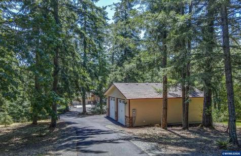 29877 Bartels Creeks Drive Lebanon OR 97355