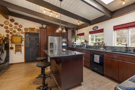 6690 Aumsville Highway SE Salem OR 97317