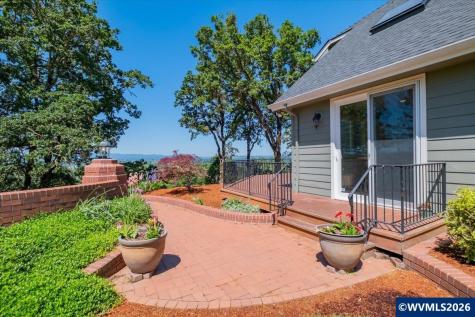 4239 Chambers Avenue S Salem OR 97302
