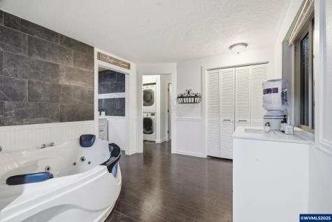 5087 Terrylee Court SE Salem OR 97306