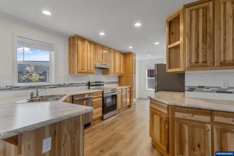 365 Mountain View Road Sweet Home OR 97386