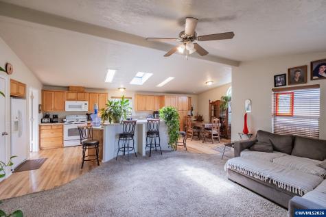 1606 11th Avenue Sweet Home OR 97386