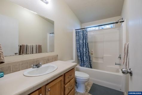 1606 11th Avenue Sweet Home OR 97386