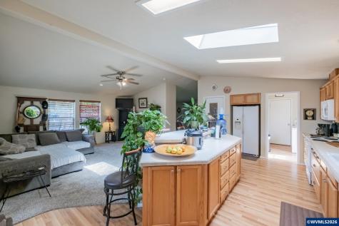 1606 11th Avenue Sweet Home OR 97386