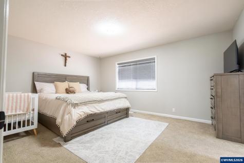 1140 Clover Valley Court NE Salem OR 97317