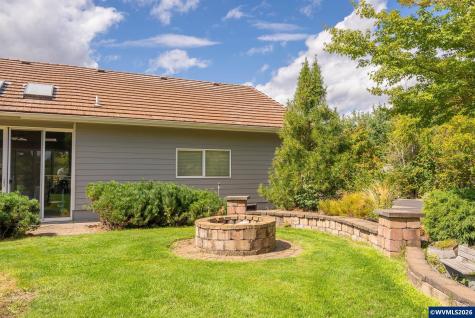 1140 Clover Valley Court NE Salem OR 97317