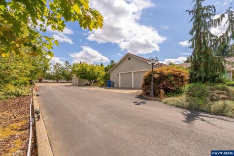 1140 Clover Valley Court NE Salem OR 97317