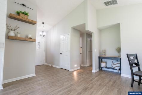 1140 Clover Valley Court NE Salem OR 97317