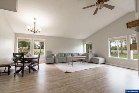 1140 Clover Valley Court NE Salem OR 97317
