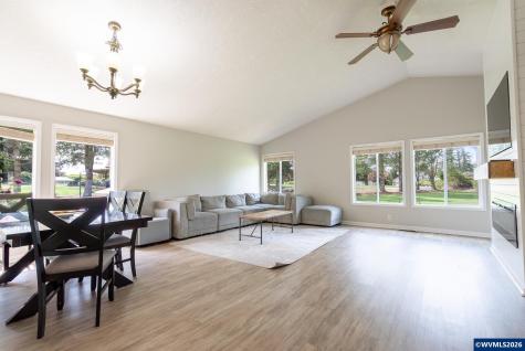 1140 Clover Valley Court NE Salem OR 97317