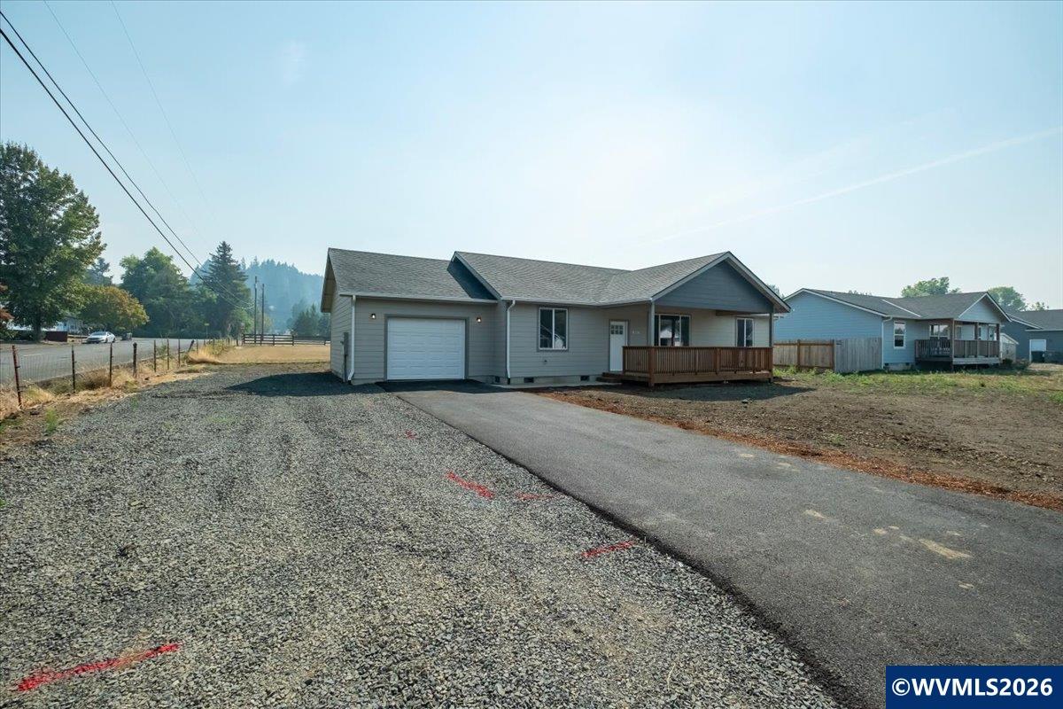 1221 49th Street Sweet Home OR 97389