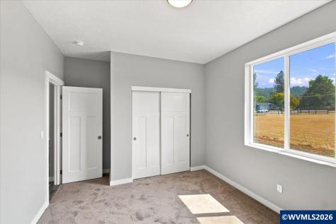 1221 49th Street Sweet Home OR 97389