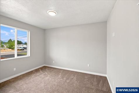 1221 49th Street Sweet Home OR 97389