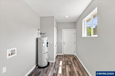 1221 49th Street Sweet Home OR 97389