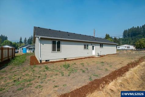 1221 49th Street Sweet Home OR 97389