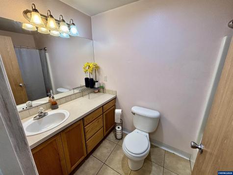 4223 Donalyn Street NE Salem OR 97301