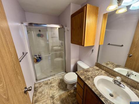 4223 Donalyn Street NE Salem OR 97301