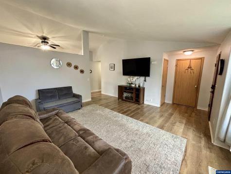 4223 Donalyn Street NE Salem OR 97301