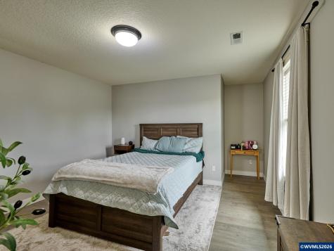 1025 SE Millright Avenue Mcminnville OR 97128
