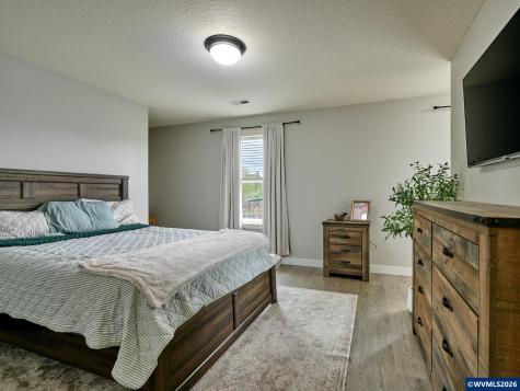 1025 SE Millright Avenue Mcminnville OR 97128