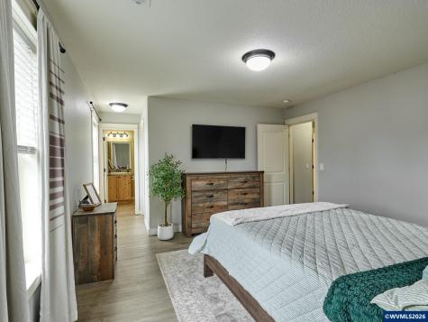 1025 SE Millright Avenue Mcminnville OR 97128