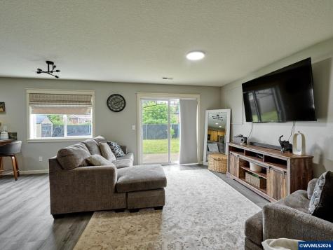 1025 SE Millright Avenue Mcminnville OR 97128
