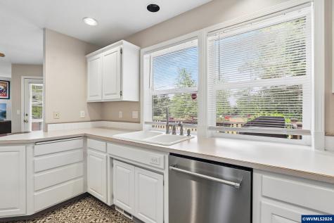 1472 Westbrook Drive NW Salem OR 97304