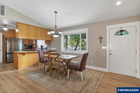1955 Kent Avenue Stayton OR 97383
