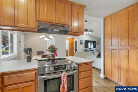 1955 Kent Avenue Stayton OR 97383