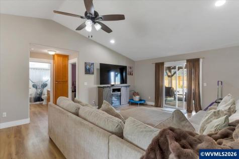 1955 Kent Avenue Stayton OR 97383