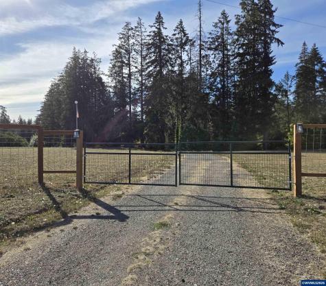 4359 64th Place NE Salem OR 97305