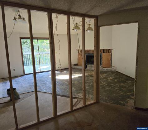 4359 64th Place NE Salem OR 97305