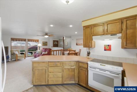 4576 Goldenrod Avenue NE Salem OR 97305