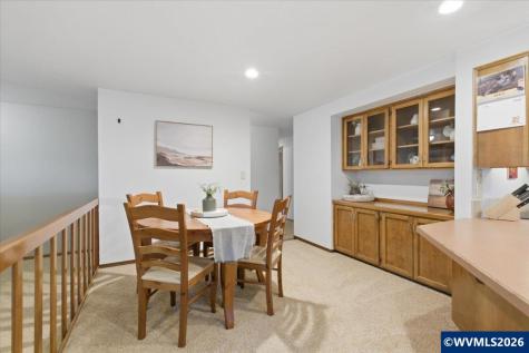 4576 Goldenrod Avenue NE Salem OR 97305