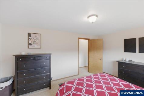 4576 Goldenrod Avenue NE Salem OR 97305