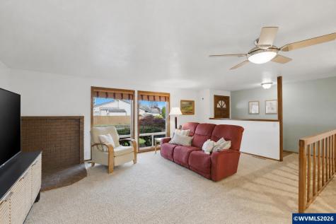 4576 Goldenrod Avenue NE Salem OR 97305