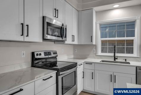 5914 Mooseberry Street SE Salem OR 97306