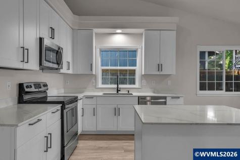 5914 Mooseberry Street SE Salem OR 97306