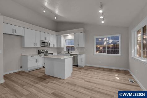 5914 Mooseberry Street SE Salem OR 97306